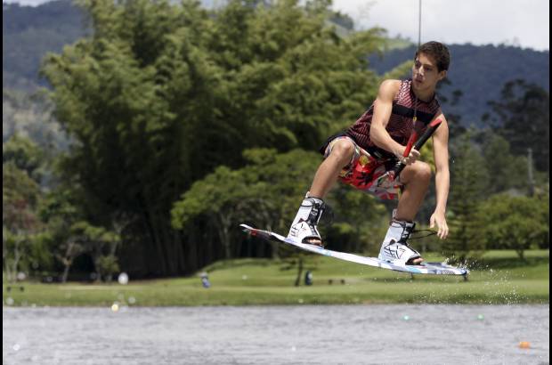DONALDO ZULUAGA - El Wakeboard es una modalidad de esqu&#237; extremo que ha ido ganando adeptos entre los en los &#250;ltimos a&#241;os.