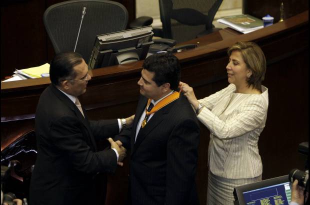 Colprensa - El asistente de la dirección del diario, Felipe Velásquez, agradeció en nombre de las directivas y el personal del diario la exaltación y destacó que los cien años de circulación siempre se ha hecho con el respeto y la responsabilidad social que obliga tener un medio de comunicación como lo es EL COLOMBIANO.