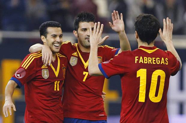 REUTERS - La selecci&#243;n espa&#241;ola recuper&#243; las buenas sensaciones en su primer partido de 2013, amparada en la magia de Iniesta y la racha goleadora de Pedro.