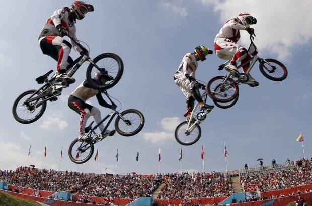 Reuters - El bicicrosista disput&#243; la final ante el estadounidense Connnor Fields, los holandeses Twan Van Gendt y Raymon Vander Biezen, el let&#243;n Maris Strombegs, el neoceland&#233;s Sam Willoughem y el brit&#225;nico Liam Phillips.