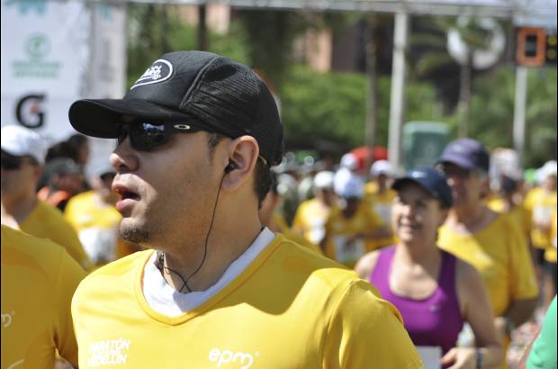 Esteban Jaramillo y Sebastián Salazar - Más de 10 mil competidores se dieron cita en esta histórica cita deportiva que se corría en las modalidades de 5, 10, 21 y 42 kilómetros