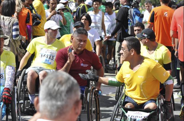 Esteban Jaramillo y Sebastián Salazar - Más de 10 mil competidores se dieron cita en esta histórica cita deportiva que se corría en las modalidades de 5, 10, 21 y 42 kilómetros