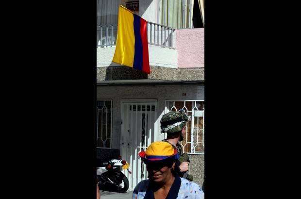 Jaime P&#233;rez - El barrio 20 de julio recibi&#243; con el amarillo, azul y rojo los honores que se rindieron en este memorable d&#237;a para la historia colombiana.