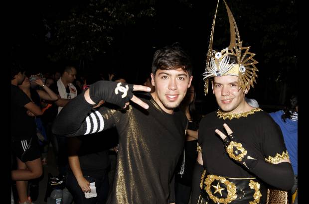Foto Donaldo Zuluaga - Alegr&#237;a, emoci&#243;n, ansiedad y mucha expectativa es lo que sienten los fan&#225;ticos de Madonna para su concierto. Los madrugadores al estadio Atanasio Girardot saben que este mi&#233;rcoles 28 de noviembre ser&#225; un d&#237;a inolvidable. As&#237; se vive la jornada.