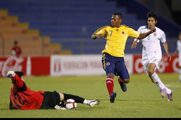 Reuters - Colombia se complic&#243; al final m&#225;s de la cuenta pero ratific&#243; su paternidad sobre Bolivia al derrotarla este martes 2-1 en la cuarta jornada del Grupo B del Suramericano Sub20 de Per&#250;.