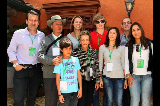 Jaime P&#233;rez - Carlos Dar&#237;o Osorio, Ra&#250;l Tamayo Gaviria, Norha Tamayo, Sebasti&#225;n Jaramillo, Mauricio Hoyos, Mateo Arango, Pilar G&#243;mez Mart&#237;nez, Mar&#237;a Paola Gait&#225;n, Clemencia Tamayo.