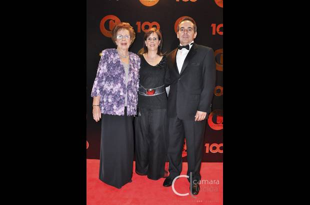 Foto Cámara Lúcida - Mercedes Hernández, María Mercedes de Bedout y José Ignacio Echeverry.