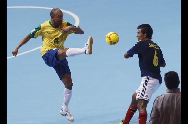 Foto Reuters - En el Coliseo de Huamark, se jug&#243; el partido entre Colombia y Brasil.