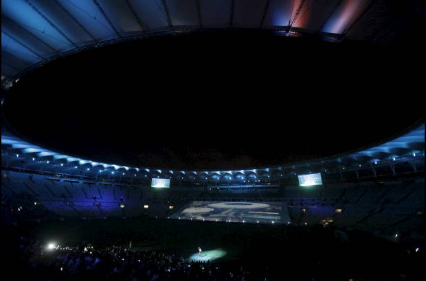 AP - La imagen nocturna del Maracan&#225; es similar a los estadios modernos de Asia y Europa.
