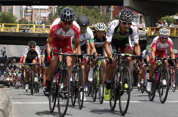 Foto: Julio C&#233;sar Herrera - El espa&#241;ol se apoy&#243; en el trabajo de su equipo para imponerse en el primer sprint en el que alcanz&#243; una bonificaci&#243;n que al final le sirvi&#243; para sacar la ventaja suficiente para alcanzar el t&#237;tulo de la competencia.