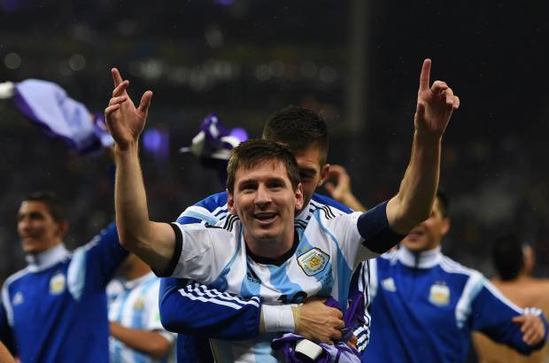 FOTO AFP - Por tercera vez en la historia habr&#225; final entre la albiceleste y los alemanes, con un t&#237;tulo por lado. La &#250;ltima final de Argentina justamente fue ante los germanos. R&#237;o de Janeiro ser&#225; el privilegiado escenario de un hist&#243;rico desempate entre dos potencias del f&#250;tbol mundial.