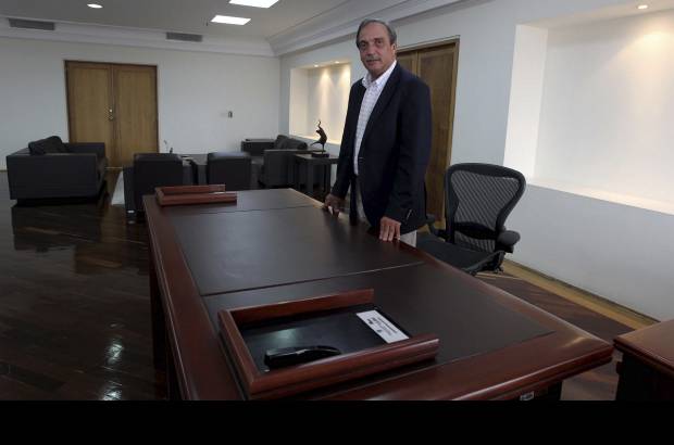 Jaime Perez - El despacho vac&#237;o, revive en el gobernador la nostalgia de la despedida, que se mezcla con la satisfacci&#243;n de haberles cumplido a los antioque&#241;os.