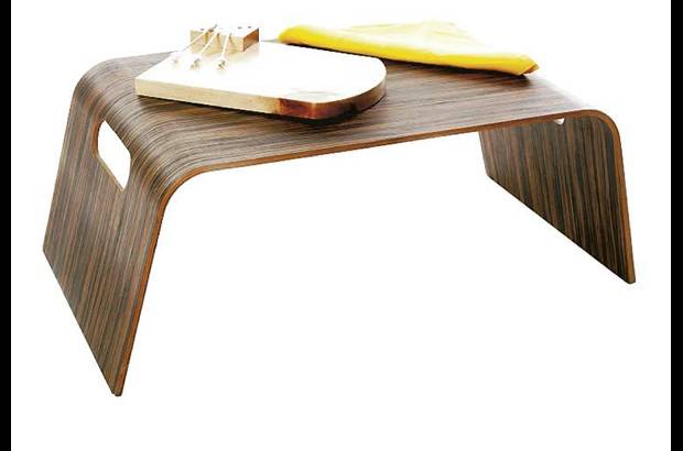 Delacalle Mesa de desayuno - Llevar el desayuno a la cama, atender visitas de amigos o familiares, poner la mesa... en estas ocasiones tan cálidas está presente la madera.