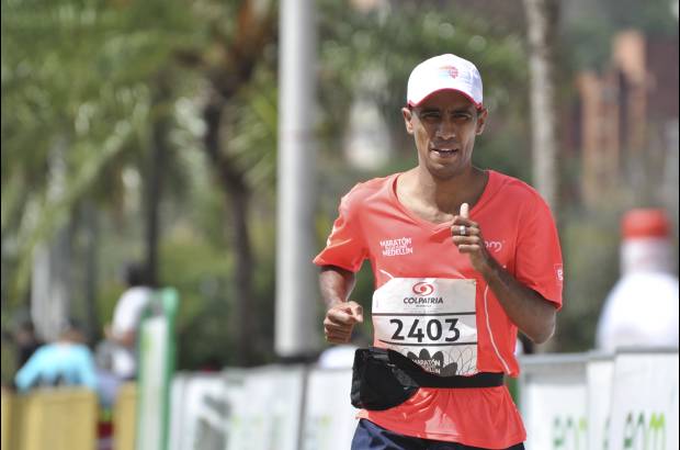 Esteban Jaramillo y Sebasti&#225;n Salazar - M&#225;s de 10 mil competidores se dieron cita en esta hist&#243;rica cita deportiva que se corr&#237;a en las modalidades de 5, 10, 21 y 42 kil&#243;metros.