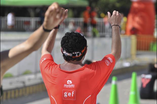 Esteban Jaramillo y Sebasti&#225;n Salazar - M&#225;s de 10 mil competidores se dieron cita en esta hist&#243;rica cita deportiva que se corr&#237;a en las modalidades de 5, 10, 21 y 42 kil&#243;metros.