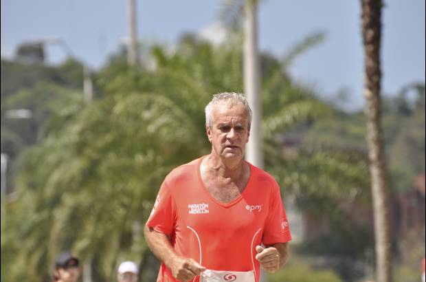 Esteban Jaramillo y Sebasti&#225;n Salazar - M&#225;s de 10 mil competidores se dieron cita en esta hist&#243;rica cita deportiva que se corr&#237;a en las modalidades de 5, 10, 21 y 42 kil&#243;metros.