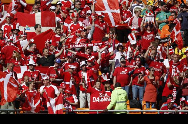 Reuters - Dinamarca también contó con gran apoyo desde la tribuna.
