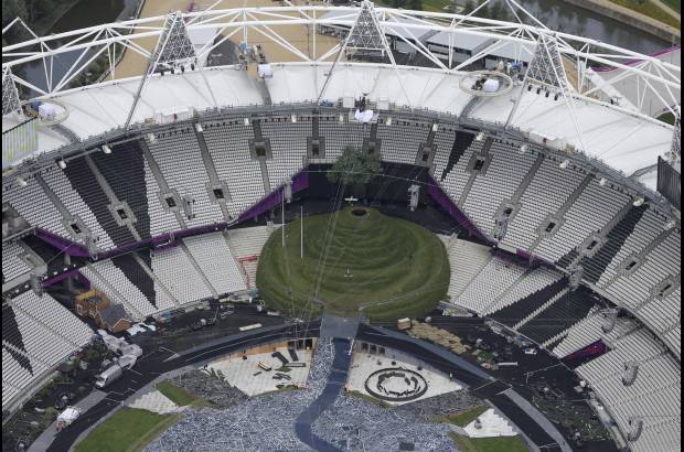 AP - En un af&#225;n por exaltar el esp&#237;ritu m&#225;s tradicional del Reino Unido, la ceremonia de inauguraci&#243;n de Londres 2012 convertir&#225; el Estadio Ol&#237;mpico de Stratford en un buc&#243;lico paisaje de la campi&#241;a inglesa repleto de vacas, cabras y ovejas.