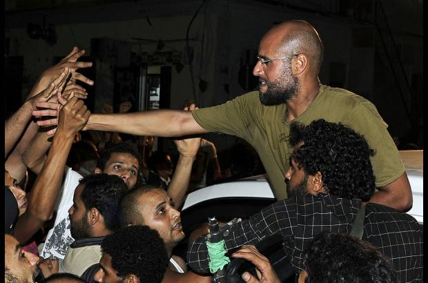 Reuters - SAIF AL ISLAM - Saif Al Islam. Fecha y lugar de nacimiento: 25 de junio de 1972, en Tr&#237;poli. Estudi&#243; Arquitectura y Econom&#237;a en Tr&#237;poli, Viena y Londres, y en 1999 cre&#243; la Fundaci&#243;n Gadafi para el Desarrollo. Es due&#241;o de un grupo de medios informativos.