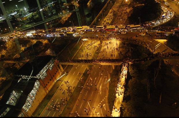 Jaime Pérez - El metro estaba con descuento especial y realmente no le cabía un alma.