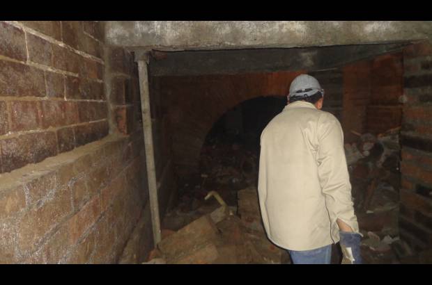 Cortes&#237;a John Alex&#225;nder G&#243;mez Usme - Luis Fernando Gonz&#225;lez, prefesor de la Universidad Nacional, encuentra semejanzas conlas t&#233;cnicas de construcci&#243;n empleadas en el puente de Guayaquil.