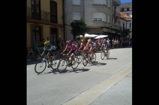 - El colombiano Winner Anacona (Lampre) hizo parte de una larga fuga.