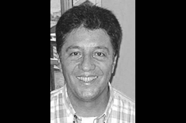 John Jairo de la Pava - Cantautor e investigador musical - &quot;Es muy importante el apoyo que cada a&#241;o EL COLOMBIANO le da a Antioquia le canta a Colombia y al concurso nacional intercolegiado. Esto prueba que la m&#250;sica tradicional est&#225; m&#225;s viva que nunca, como lo demuestra la masiva asistencia del p&#250;blico y la participaci&#243;n de los talentos j&#243;venes&quot;.