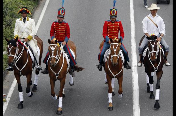 Jaime Pérez - En el Desfile a Caballo se rindió un tributo al Bicentenario de la Independencia.