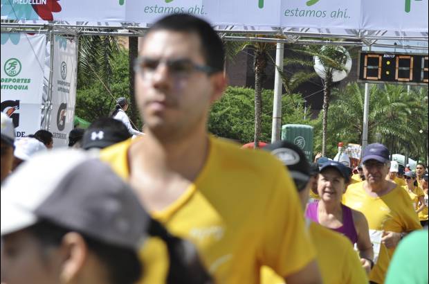 Esteban Jaramillo y Sebastián Salazar - Más de 10 mil competidores se dieron cita en esta histórica cita deportiva que se corría en las modalidades de 5, 10, 21 y 42 kilómetros