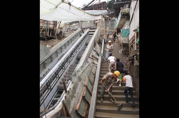 Hern&#225;n Vanegas - La Alcald&#237;a de Medell&#237;n prev&#233; inaugurar este 23 de diciembre las escaleras el&#233;ctricas de la comuna 13.