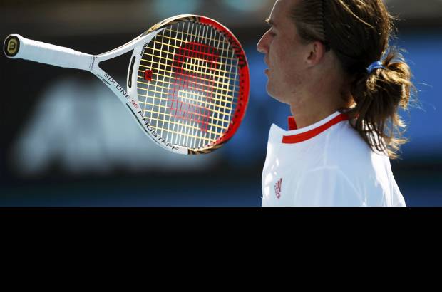 Reuters - El ucraniano Alexandr Dolgopolov, quien super&#243; al australiano Greg Jones.