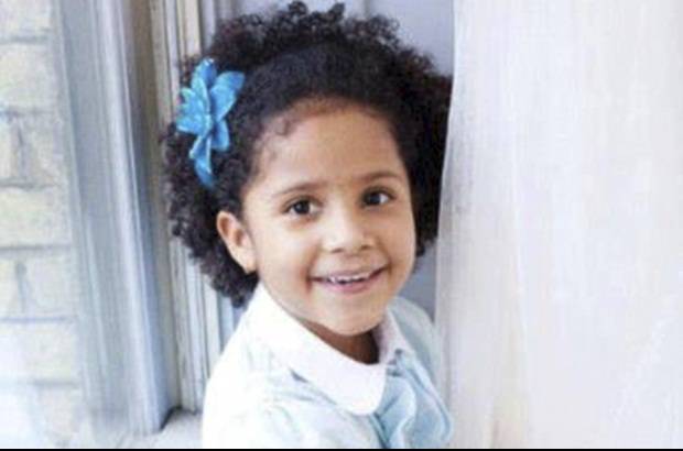 Reuters - Ana Marquez-Greene, de 6 a&#241;os. Elba M&#225;rquez, su abuela, dijo que la familia de la ni&#241;a se mud&#243; a Connecticut hace apenas dos meses desde Canad&#225; en parte por la buena reputaci&#243;n de la escuela primaria Sandy Hook, donde ocurri&#243; la masacre.