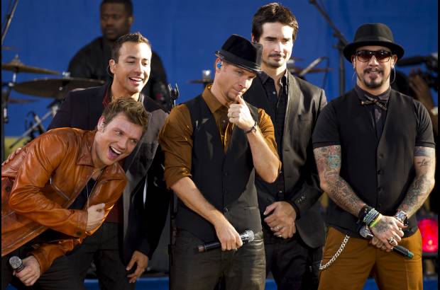 AP - Después de seis años, el grupo de pop estadounidense Backstreet Boys volvió a reunirse para cantar.