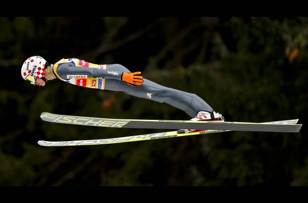Reuters - Imagen de la Copa Mundial de salto de ski en Austria.