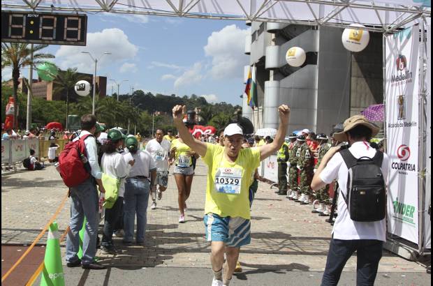 Esteban Jaramillo y Sebastián Salazar - Más de 10 mil competidores se dieron cita en esta histórica cita deportiva que se corría en las modalidades de 5, 10, 21 y 42 kilómetros.