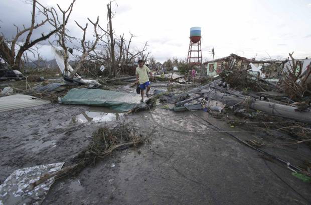 AP - Tacoblan, una ciudad de unos 220.000 habitantes en Filipinas, pareció sufrir lo peor del tifón.