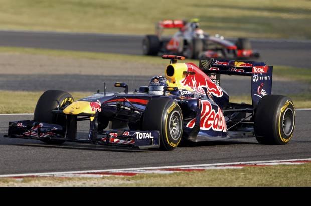 Reuters - A pesar de que necesitaba un solo punto para conseguir el título en caso de que Button ganara la carrera, Vettel obtuvo 15 y aseguró el título cuando todavía quedan cuatro carreras por disputarse.