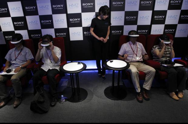 Reuters - &quot;La parte m&#225;s dif&#237;cil para nosotros fue hacerlo tan peque&#241;o como fuera posible, manteniendo a la vez la alta definici&#243;n, pero lo conseguimos&quot;, dijo Shigeru Kato, un vicepresidente de Sony.