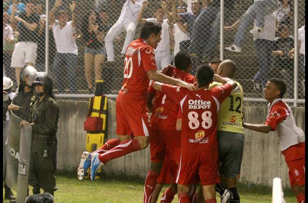 Colprensa - Jorge Artigas marc&#243; el &#250;nico gol del compromiso.