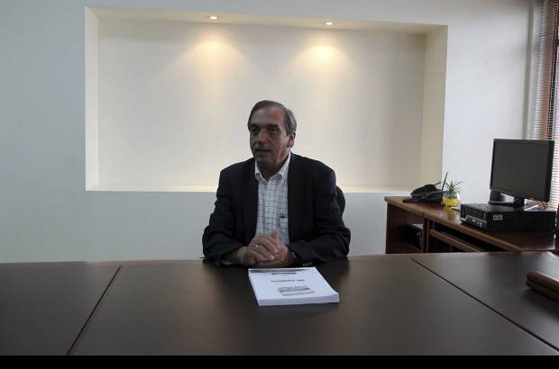 Jaime Perez - Sobre el escritorio de Luis Alfredo Ramos ya no queda nada m&#225;s que el balance de gesti&#243;n de su gobierno.