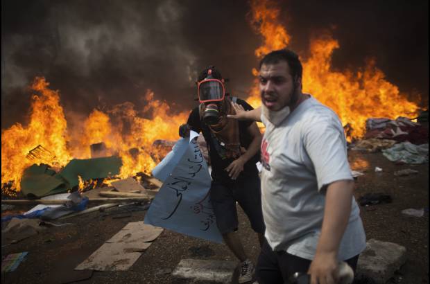 AP - En El Cairo, hubo marchas de partidarios de la Hermandad en varias áreas.