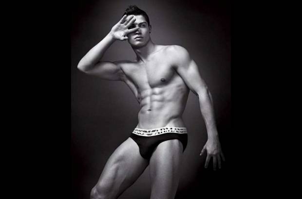 Cortes&#237;a Armani - Ronaldo cede su imagen en Armani al espa&#241;ol Rafa Nadal.