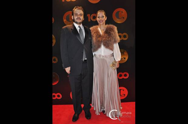 Foto Cámara Lúcida - Cristina Penagos, vestida de Especia-Luisa Nicholls.