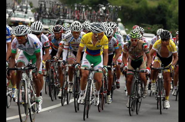 Róbinson Sáenz - Sergio Luis Henao llegó con el mismo tiempo del ganador de la etapa, 4 horas, 36 minutos y 0 segundos.