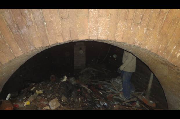 Cortes&#237;a John Alex&#225;nder G&#243;mez Usme - Un grupo de estudiantes de Arquitectura de la Universidad Nacional, recorrieron las galer&#237;as antiguas.