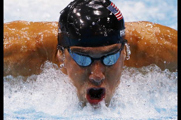 Reuters - En los Mundiales de corta de Turquía, Lochte se hizo con ocho medallas: seis de oro, en los tres relevos, los 200 libre y los 100 y 200 estilos; una de plata en los 200 espalda y una de bronce en los 100 mariposa.