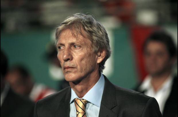 Reuters - Colombia bajo la direcci&#243;n de Pekerman fue muy superior a M&#233;xico, especialmente en la segunda parte cuando control&#243; el bal&#243;n, se asoci&#243; con r&#225;pidos toques y gener&#243; las mejores oportunidades de gol.