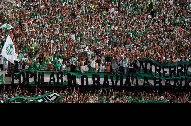 Jaime P&#233;rez - Las banderas, los c&#225;nticos y los m&#225;s importante, la gente, volvieron a inundar de fiesta al Atanasio Girardot. En total 40.022 personas asistieron al estadio.