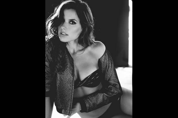 CORTES&#205;A INFORMA MODELS - La espectacular Daniela Pinedo naci&#243; en Barranquilla y ha participado en las pasarelas m&#225;s importantes del pa&#237;s, luciendo las prendas de Francesca Miranda, Hern&#225;n Zajar, Beatriz Camacho, entre otros.