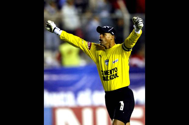 Foto archivo - El portero vallecaucano Miguel &#193;ngel Calero Rodr&#237;guez descrest&#243; con todo su talento en el club Independiente de Ginebra, el Club Sporting de Barraquilla, el Deportivo Cali, el Club Atl&#233;tico Nacional, el Pachuca y la selecci&#243;n Colombia.